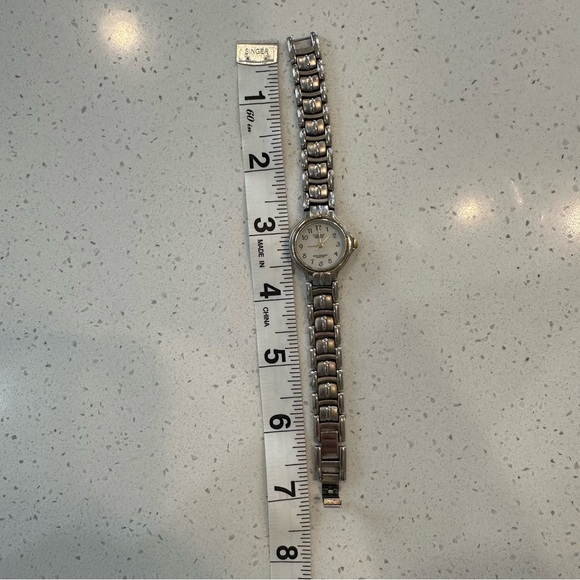 Timex Carriage Indiglo Water Resistant Silver Watch with White Face - Picture 6 of 6